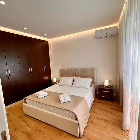 Apartment Abode *